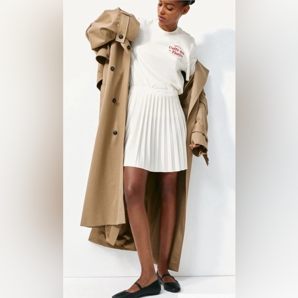 H&M White Pleated Mini Skirt